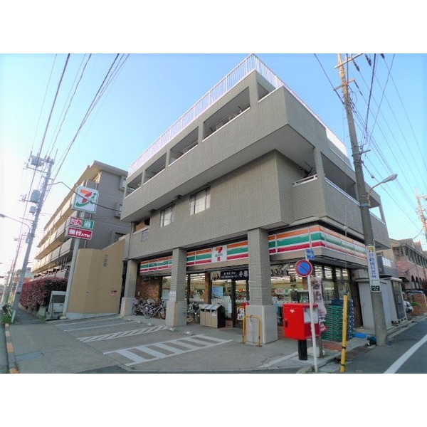 コンビニ　セブンイレブン板橋成増店（コンビニ）まで34m