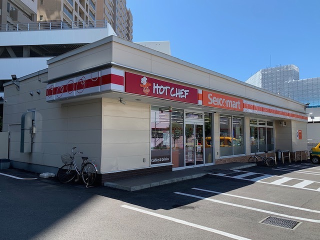 コンビニ　セイコーマート（コンビニ）まで699m