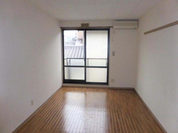 居室・リビング　ゆったりとした居間です