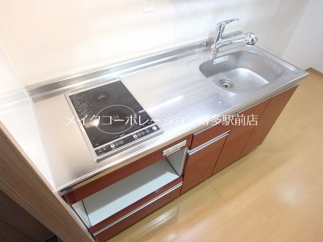 キッチン　※入居中の為別部屋写真使用現状優先