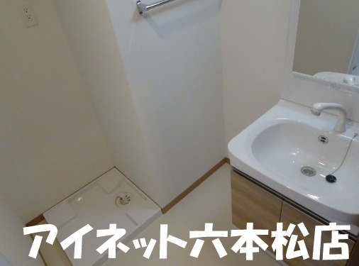 洗面設備　朝の支度にいかがでしょうか？