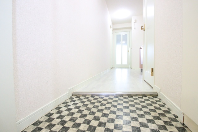 玄関　※別室の参考写真の為、現況優先です。