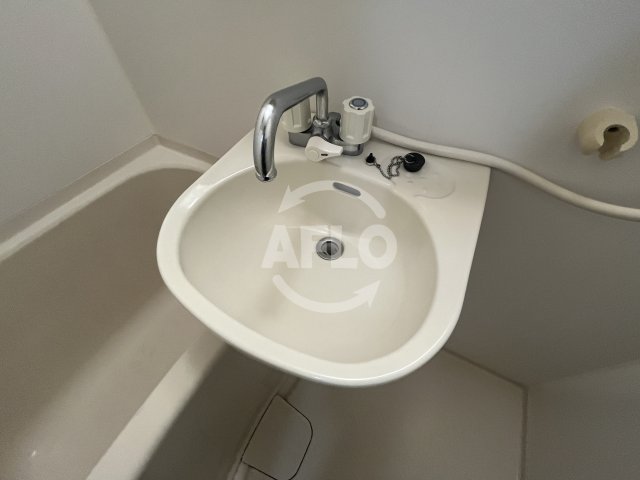 洗面設備　ノルデンハイム淡路　洗面台