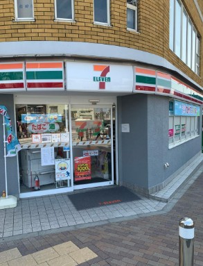 コンビニ　セブンイレブン世田谷代田駅前店（コンビニ）まで306m