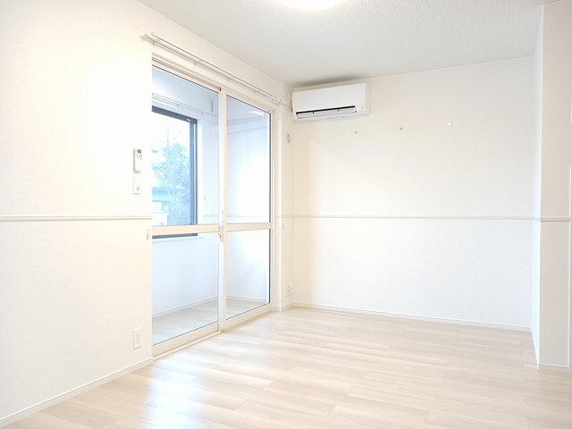 居室・リビング　居間です