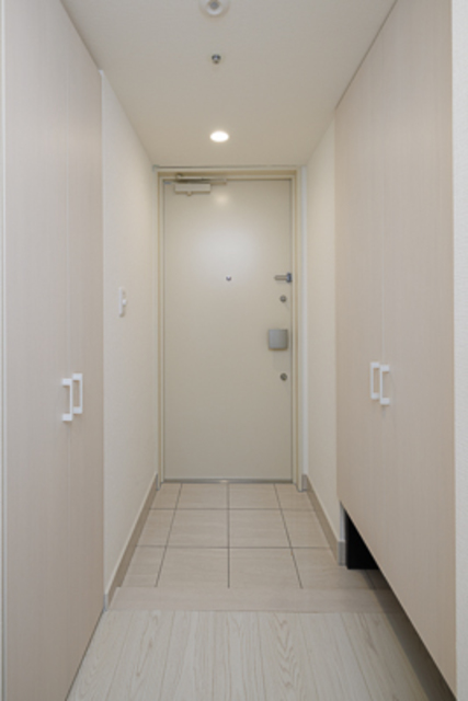 玄関　※写真は同タイプ住戸です。