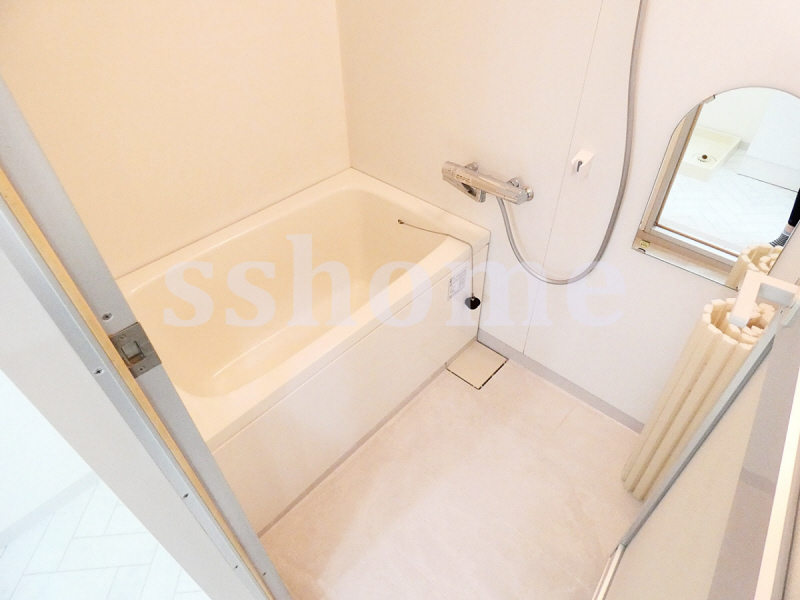 バス・シャワールーム　ゆったりと浸かれるバスタブ☆