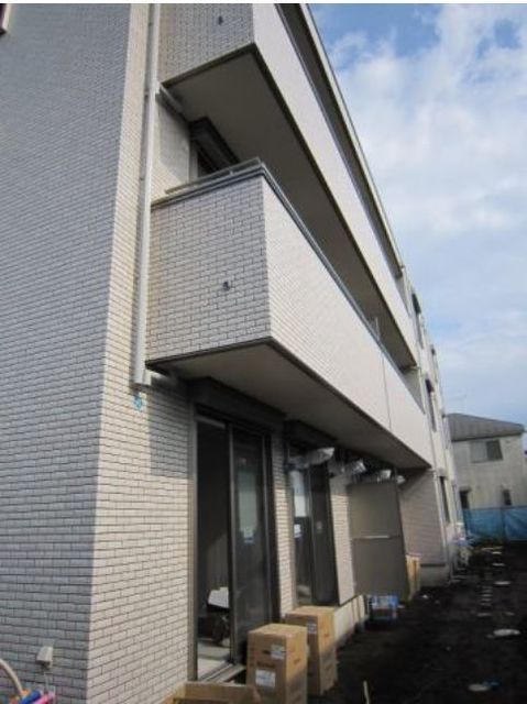 エントランス　バルコニー側