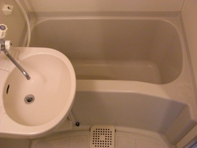 バス・シャワールーム　同物件別号室