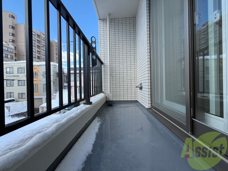 バルコニー　バルコニーです。洗濯物を干したり一息ついたりできますね！