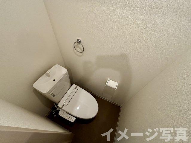 トイレ　※同タイプ写真