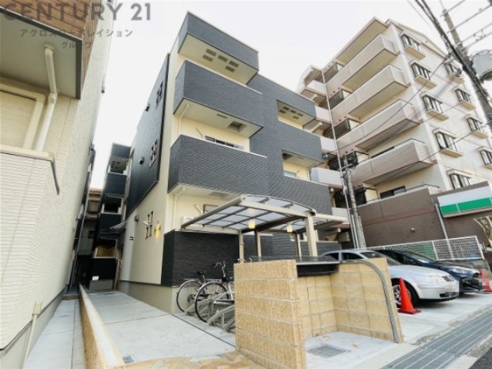 建物外観　オートロック付きで安心！宅配BOX付きで便利！