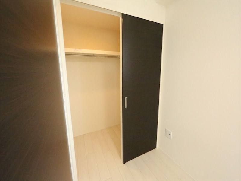 収納　ウォークインクローゼット（収納充実してます）