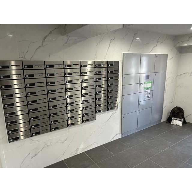 居室・リビング　こちらのリビングで趣味の時間をお楽しみください