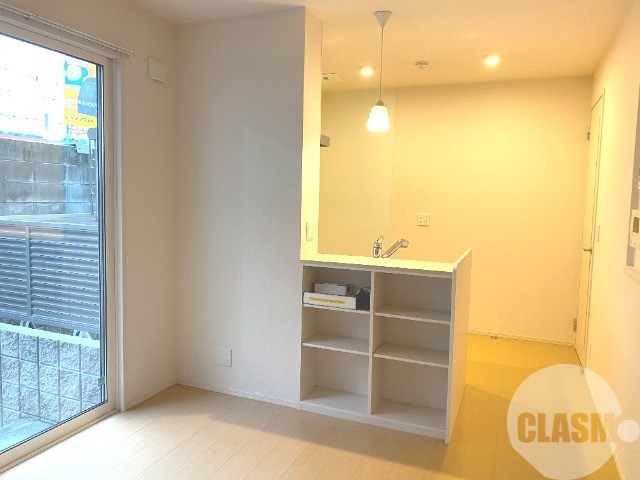 居室・リビング　カウンターキッチンです♪