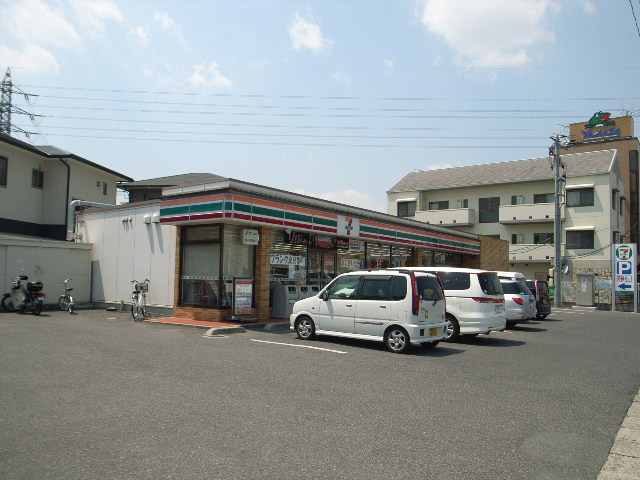 コンビニ　セブンイレブン洲崎3丁目店（コンビニ）まで724m