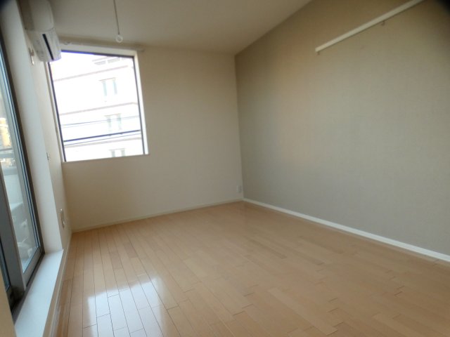 居室・リビング　別部屋参考用写真