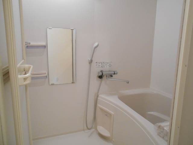 バス・シャワールーム　別部屋参考用写真