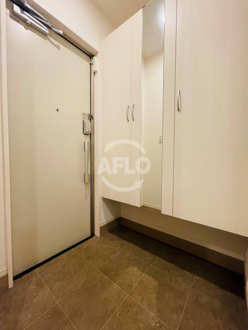 玄関　Maison de Espoir万代（メゾンドエスポワール万