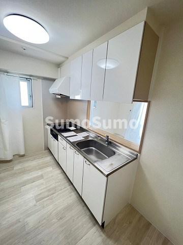 キッチン　コンパクトなキッチンで掃除もラクラク