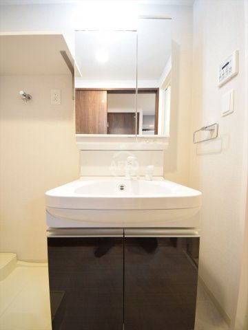 洗面設備　CAVANA本町　独立洗面台