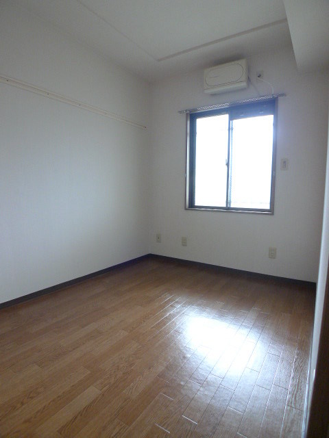 その他部屋・スペース　こちらの写真は同タイプの別の部屋の写真となります。