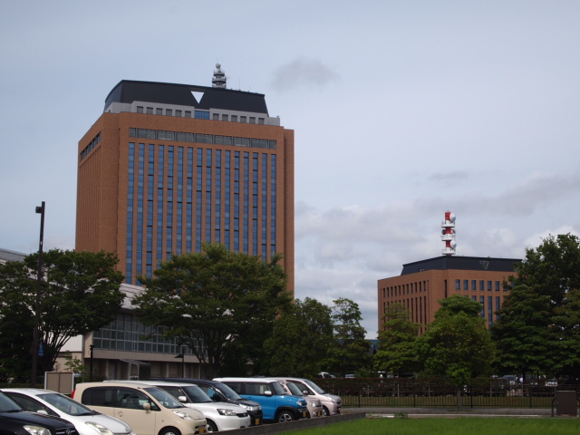 役所　石川県庁（役所）まで1293m