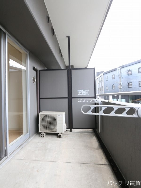 バルコニー　画像は別部屋の為イメージ、現状優先致します