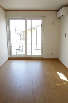 居室・リビング　室内