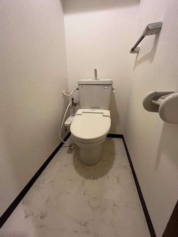 トイレ　コンパクトで使いやすいトイレです