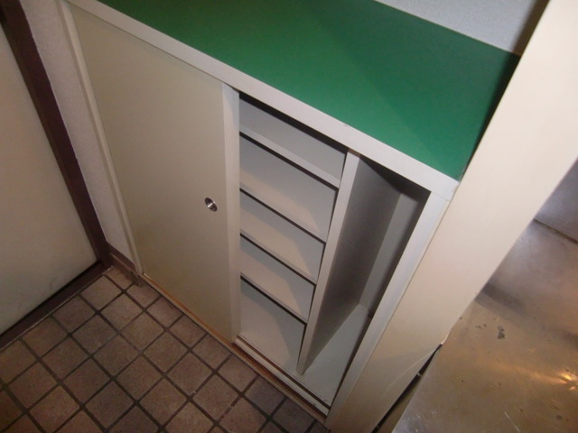 玄関　シューズボックス