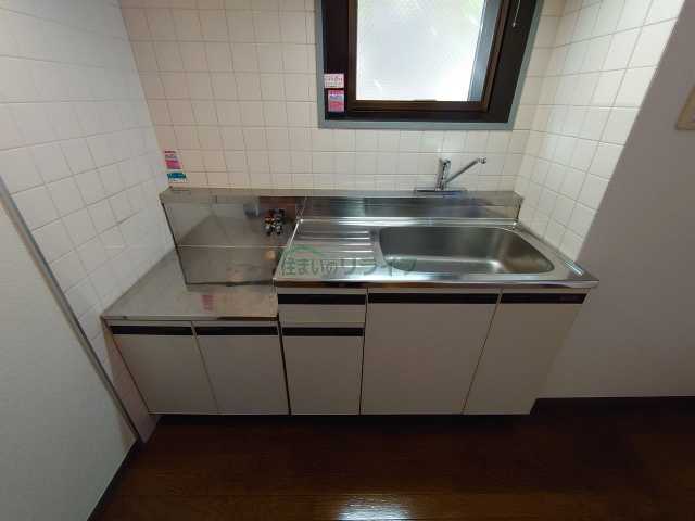 キッチン　ラ・カーサモモイ