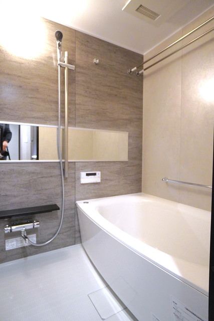 バス・シャワールーム　※写真は同タイプ住戸です。