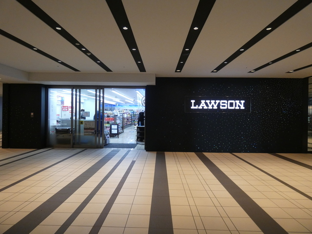 コンビニ　ローソン渋谷ヒカリエ店（コンビニ）まで649m