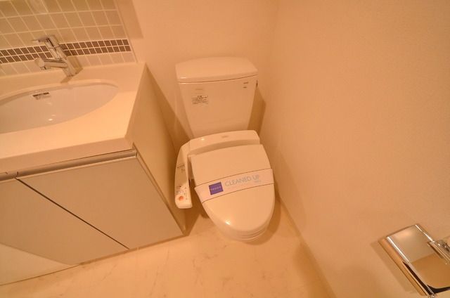 トイレ　ウォシュレット付