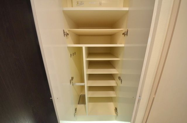 収納　シューズボックス