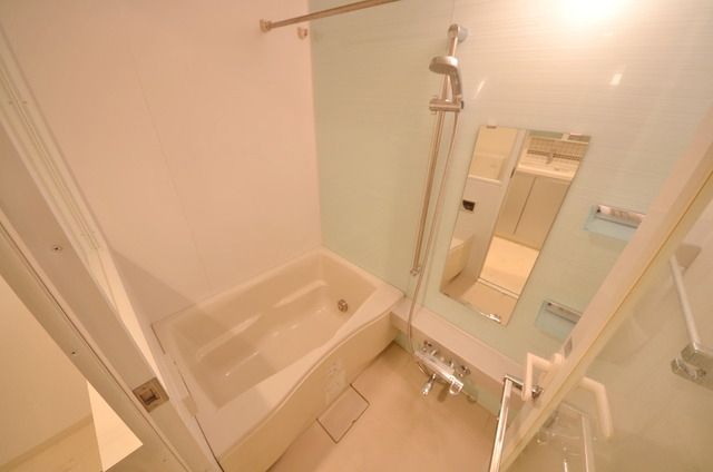 バス・シャワールーム　追焚・浴室乾燥機付バスルーム