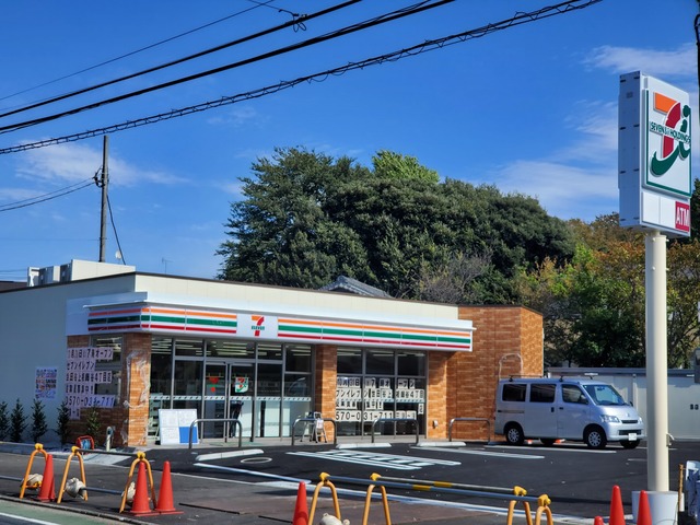 コンビニ　セブンイレブン世田谷上祖師谷4丁目店（コンビニ）まで432m