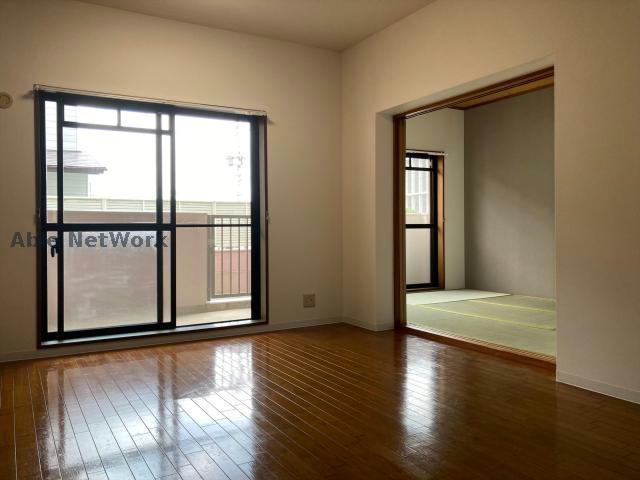 居室・リビング　※同物件別部屋の写真です。