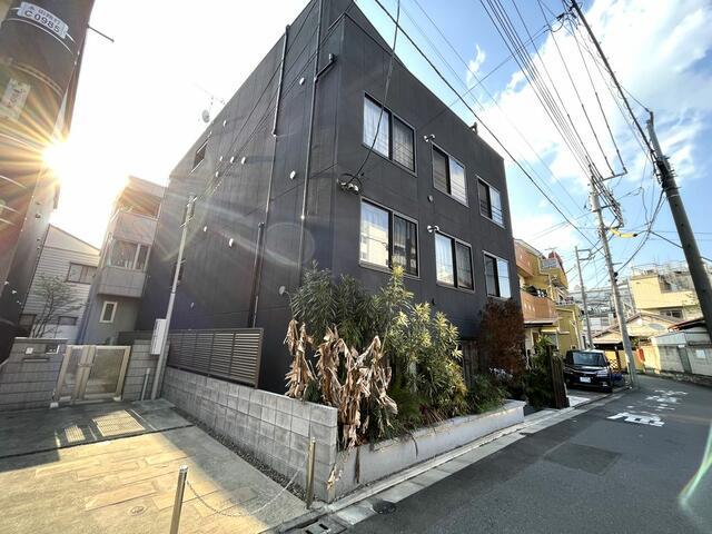 建物外観　こちら、外観パースです