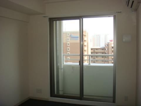 居室・リビング　室内