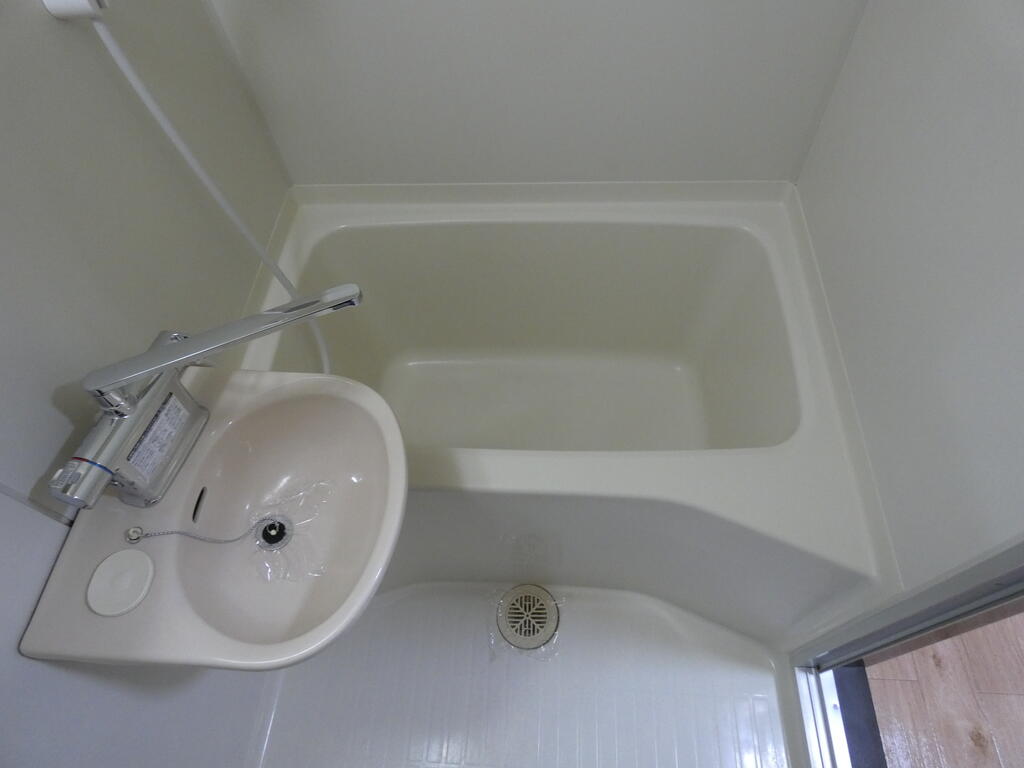 バス・シャワールーム　参考写真