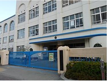 小学校　神戸市立本山第二小学校（小学校）まで452m