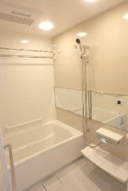 バス・シャワールーム　☆ゆっくりくつろげるお風呂☆