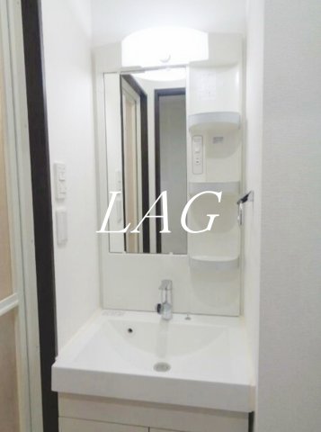 洗面設備　洗面台です。