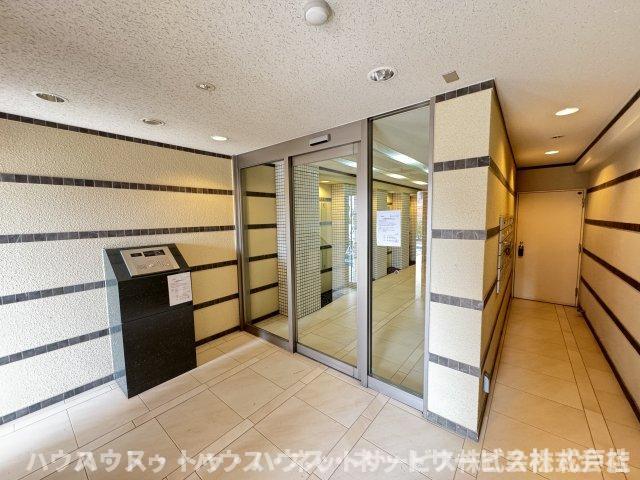 エントランス　建物の内部です