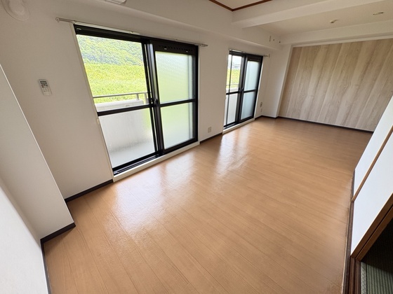 居室・リビング　※別部屋の写真です