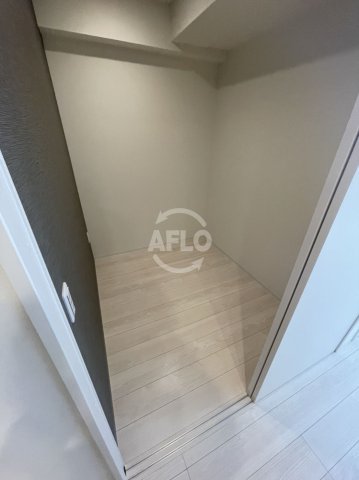 収納　ATKレジデンスなんば　ウォークインクローゼット