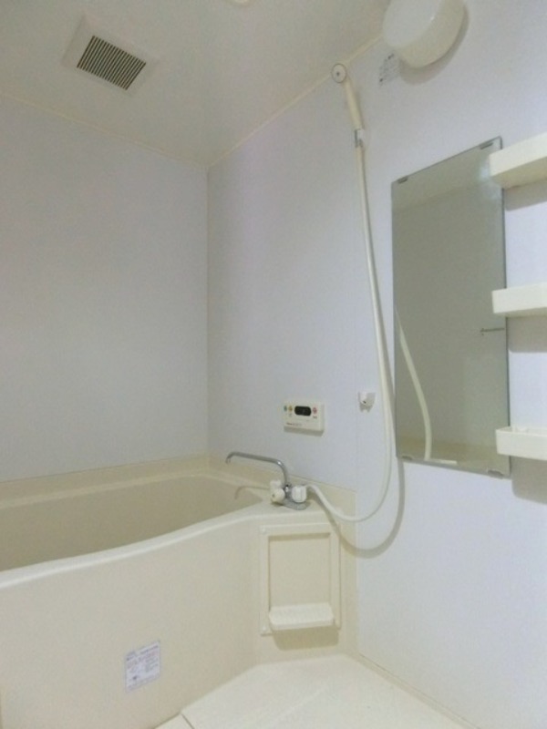 バス・シャワールーム　図面と現状に相違がある場合には現状を優先