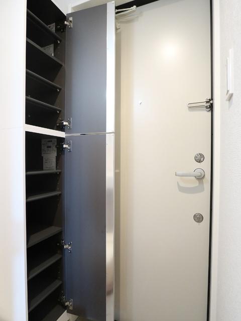 収納　収納　シューズボックス